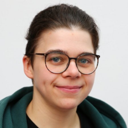 Evelyn Frank, Systemadministration