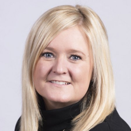 Kerstin Lindl, Anmeldung und Service