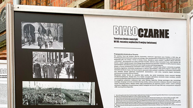 Werbeplakat für die Ausstellung mit dem Titel "SchwarzWeiß".