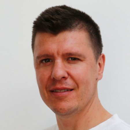 Norbert Laitric, Haus-Management